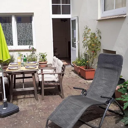 Apartment 2-zimmer-ferienwohnung-im-1-obergeschoss *