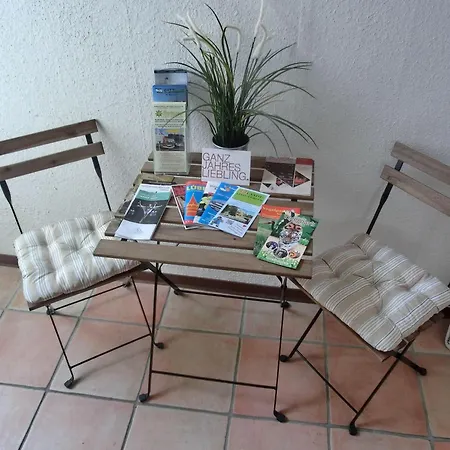 2-zimmer-ferienwohnung-im-1-obergeschoss Apartment